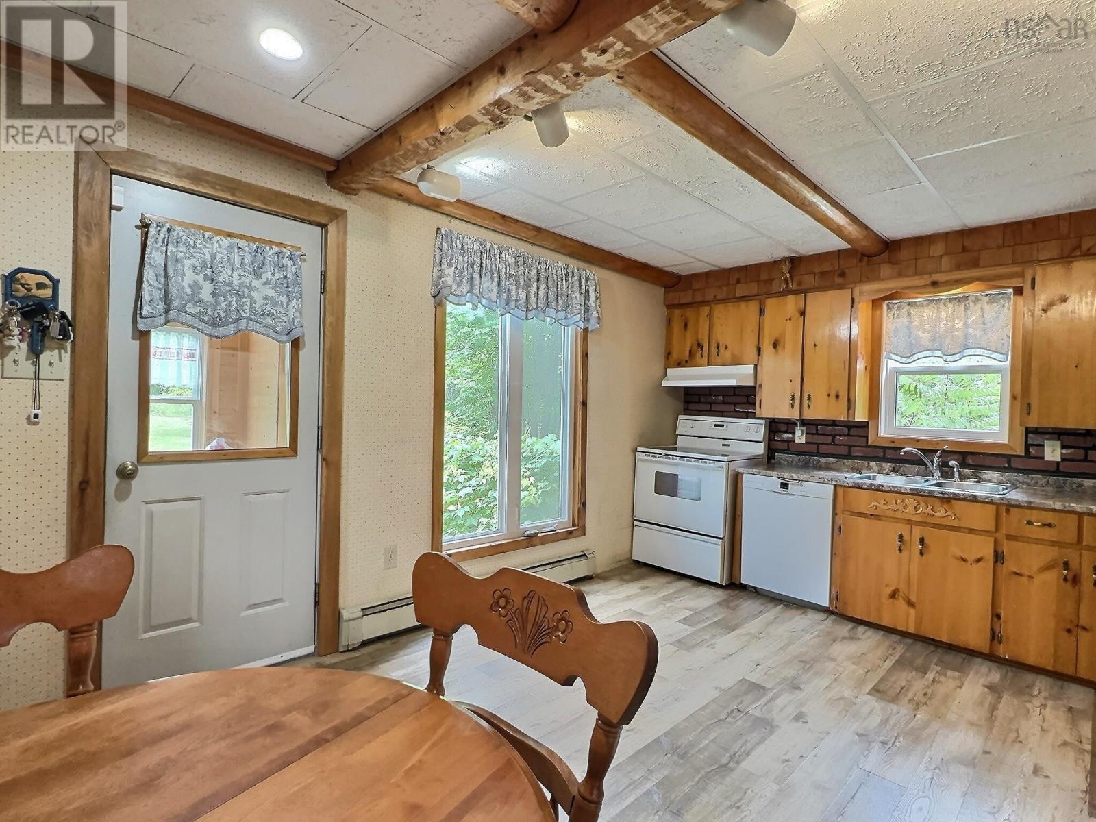 401 2 Highway, Brookfield, Nova Scotia  B0N 1C0 - Photo 4 - 202523533