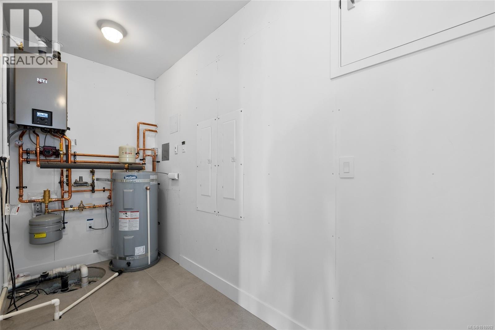 4570 Bissenden Pl, Saanich, British Columbia  V8N 3K4 - Photo 53 - 1018002