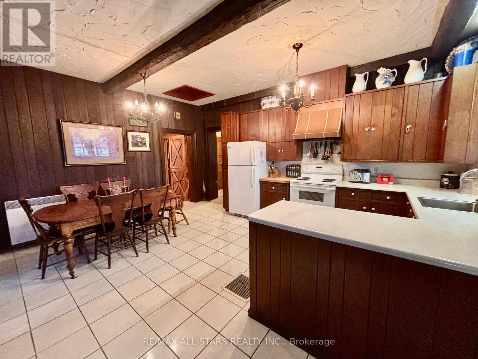 15820 Warden Avenue, Whitchurch-Stouffville, Ontario  L4A 2V6 - Photo 12 - N12497398