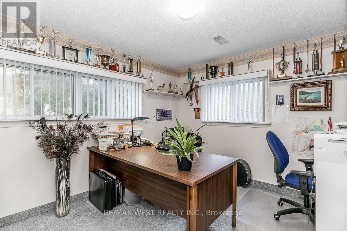 7941 Highway 26, Clearview, Ontario  L0M 1S0 - Photo 17 - S12432335