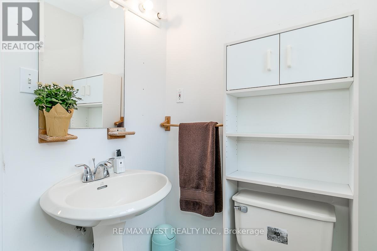 7941 Highway 26, Clearview, Ontario  L0M 1S0 - Photo 22 - S12432335