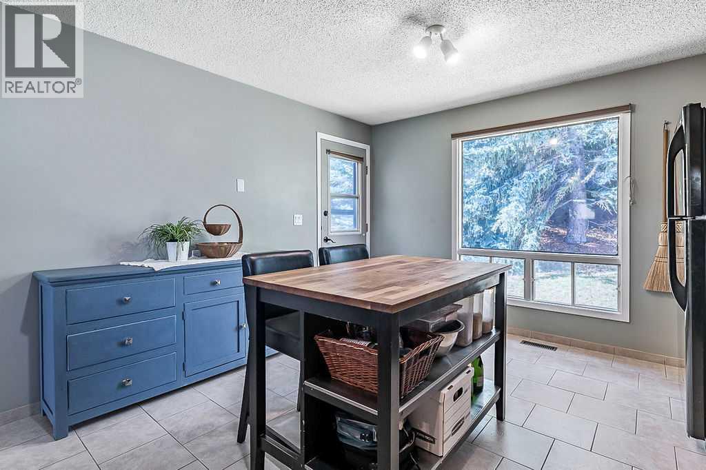 637 Strathcona Drive Sw, Calgary, Alberta  T3H 1K6 - Photo 11 - A2263882