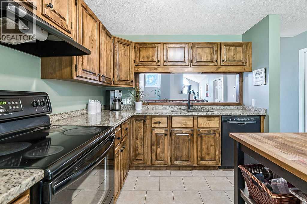 637 Strathcona Drive Sw, Calgary, Alberta  T3H 1K6 - Photo 10 - A2263882