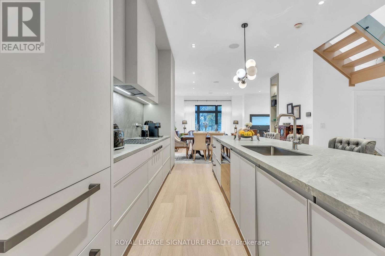 171 Elmwood Avenue, Toronto, Ontario  M2N 3M3 - Photo 10 - C12504954