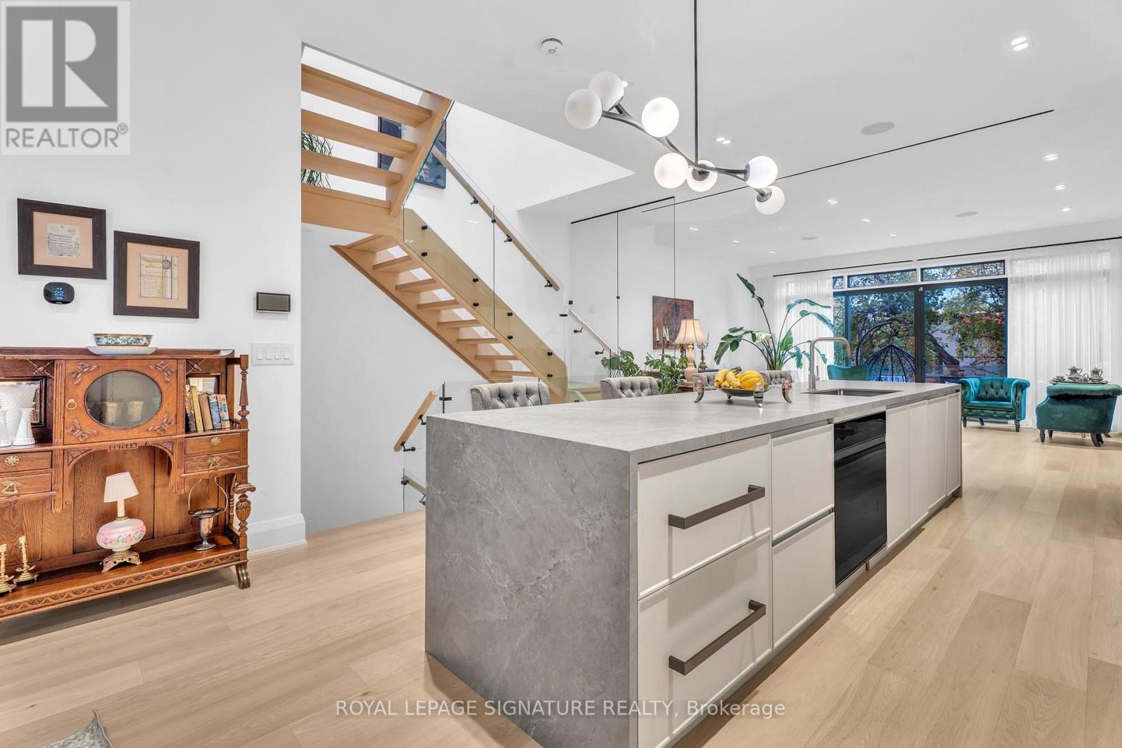 171 Elmwood Avenue, Toronto, Ontario  M2N 3M3 - Photo 12 - C12504954