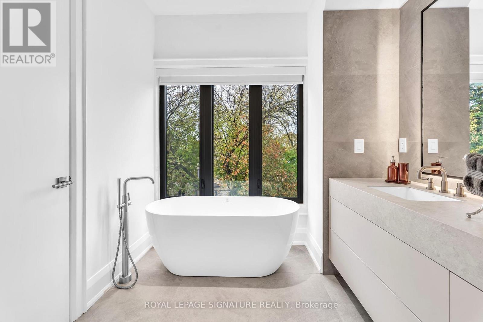 171 Elmwood Avenue, Toronto, Ontario  M2N 3M3 - Photo 27 - C12504954