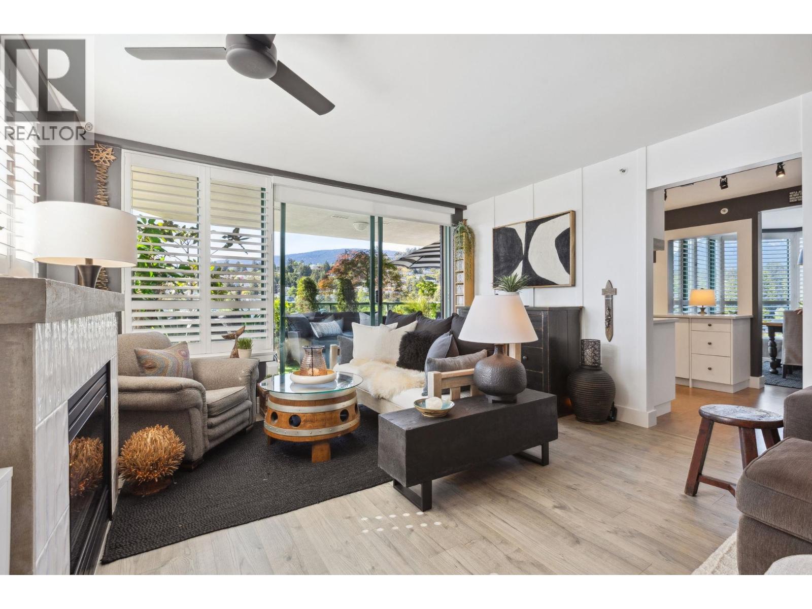 14e 328 Taylor Way, West Vancouver, British Columbia  V7T 2Y4 - Photo 2 - R2999181