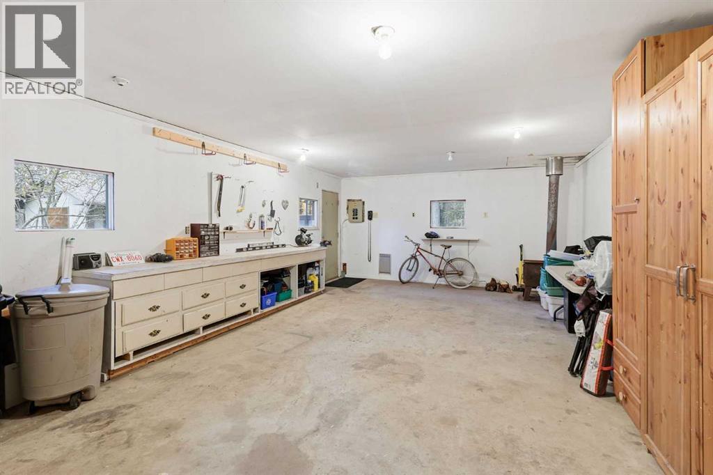 31 White Crescent, Bragg Creek, Alberta  T0L 0K0 - Photo 50 - A2266656