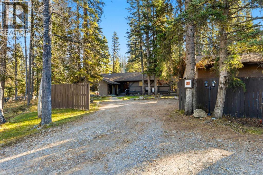 31 White Crescent, Bragg Creek, Alberta  T0L 0K0 - Photo 16 - A2266656
