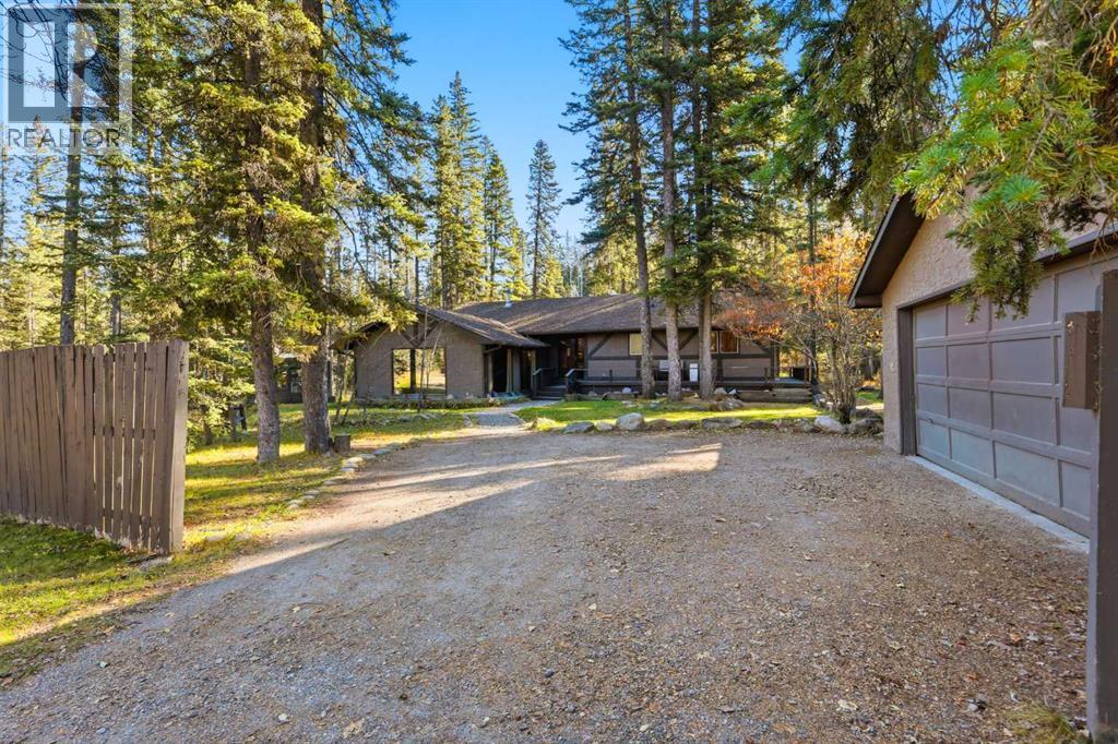 31 White Crescent, Bragg Creek, Alberta  T0L 0K0 - Photo 17 - A2266656