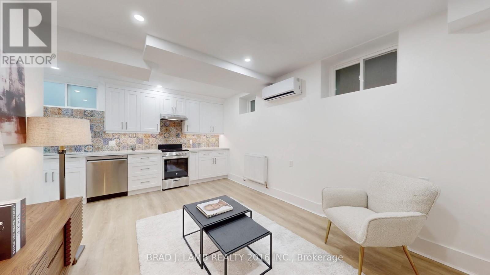 107 Woodbine Avenue, Toronto, Ontario  M4L 3P1 - Photo 14 - E12504890