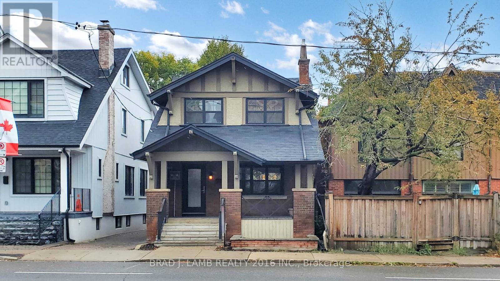 107 Woodbine Avenue, Toronto, Ontario  M4L 3P1 - Photo 24 - E12504890