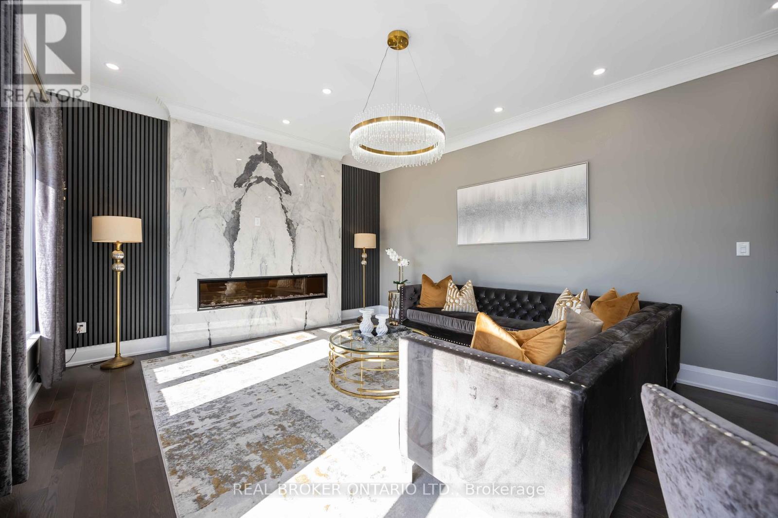 2236 Pemberton Way, Innisfil (Churchill), Ontario  L0L 1K0 - Photo 3 - N12504894