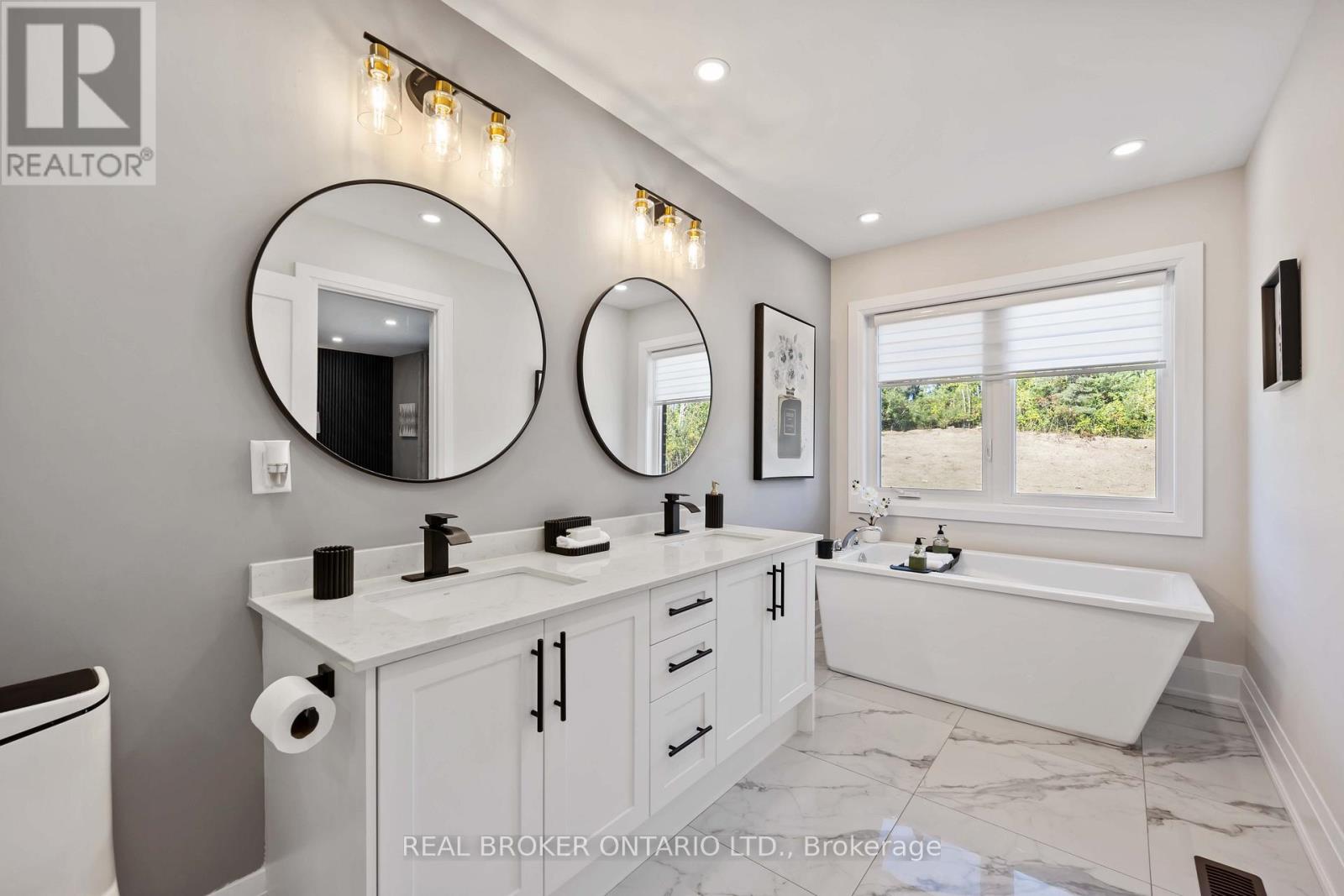 2236 Pemberton Way, Innisfil (Churchill), Ontario  L0L 1K0 - Photo 39 - N12504894