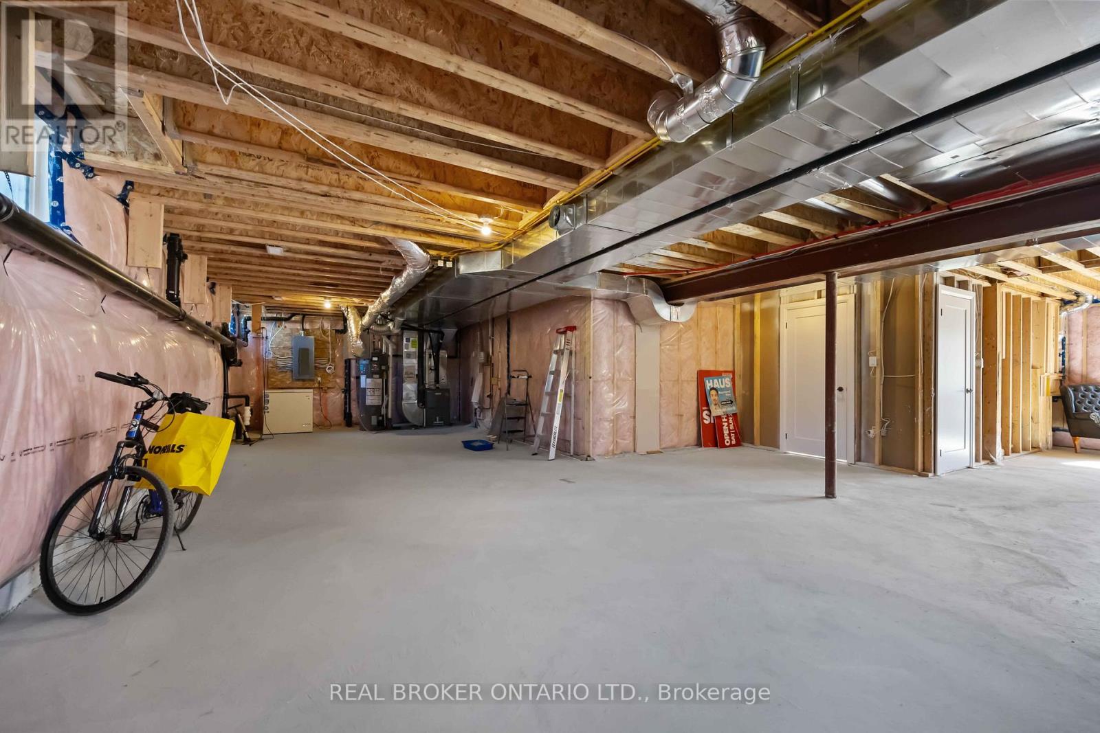 2236 Pemberton Way, Innisfil (Churchill), Ontario  L0L 1K0 - Photo 46 - N12504894