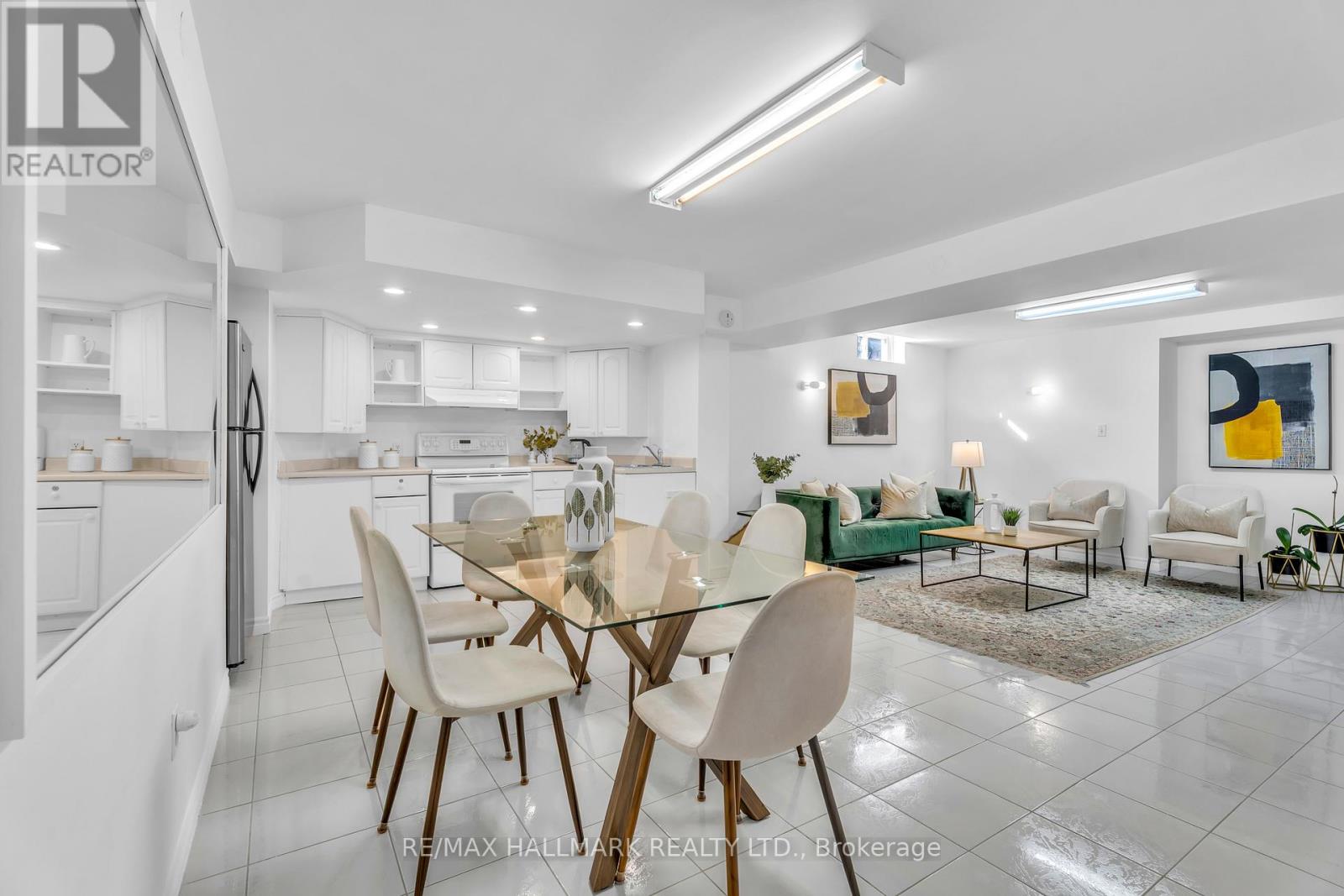 22 Larratt Ln Avenue, Richmond Hill, Ontario  L4C 9H9 - Photo 34 - N12504904