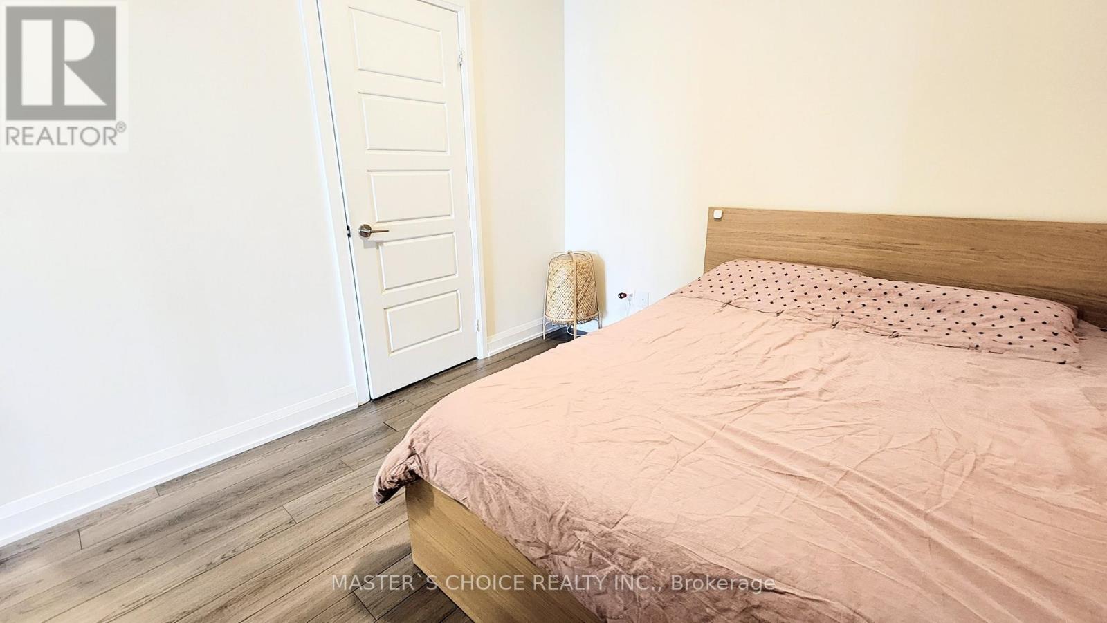 318 - 15 Water Walk Drive, Markham, Ontario  L6G 0G2 - Photo 10 - N12504908