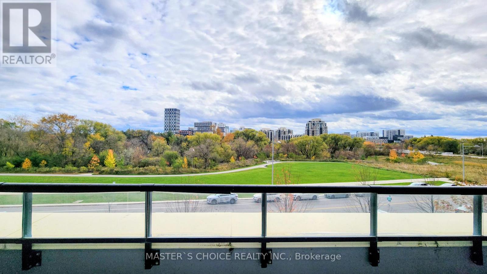 318 - 15 Water Walk Drive, Markham, Ontario  L6G 0G2 - Photo 4 - N12504908