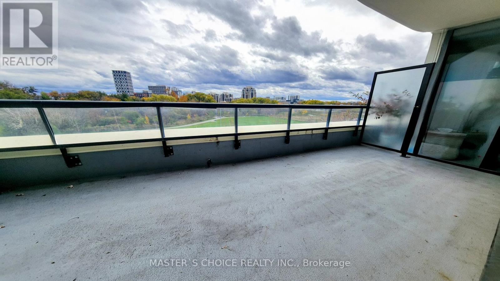 318 - 15 Water Walk Drive, Markham, Ontario  L6G 0G2 - Photo 5 - N12504908