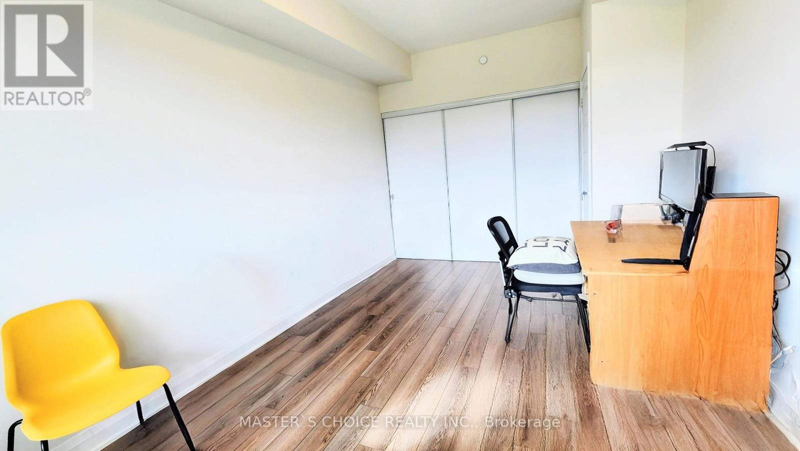 318 - 15 Water Walk Drive, Markham, Ontario  L6G 0G2 - Photo 7 - N12504908