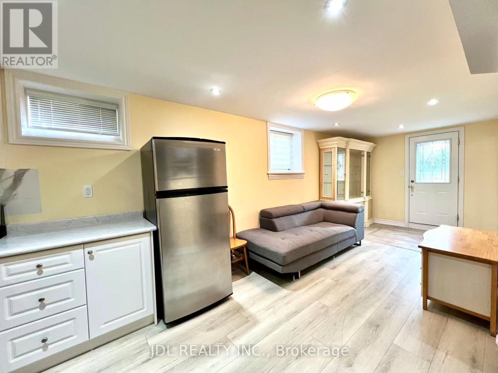 23 TOPOROWSKI AVENUE, Richmond Hill, Ontario