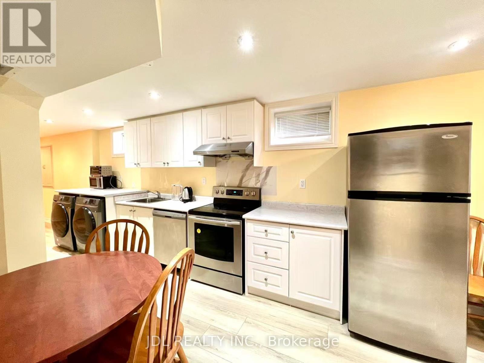 23 Toporowski Avenue, Richmond Hill, Ontario  L4S 2G9 - Photo 4 - N12504942