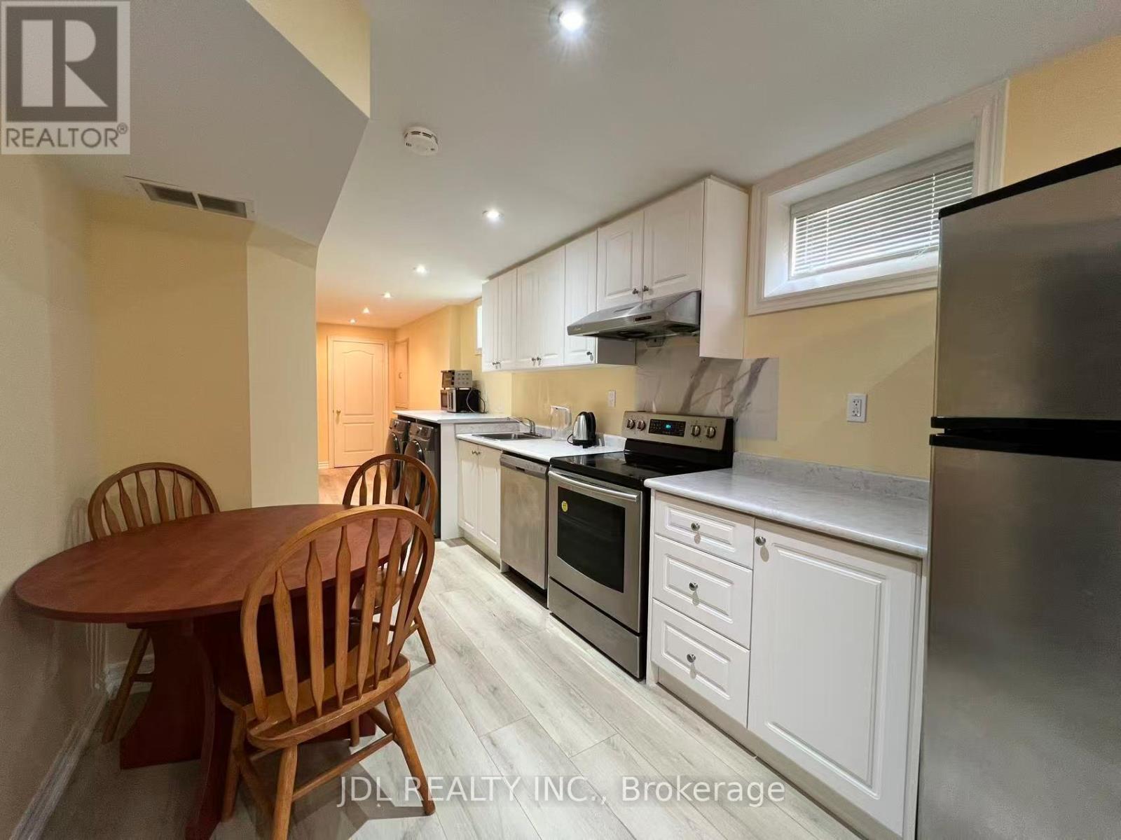 23 Toporowski Avenue, Richmond Hill, Ontario  L4S 2G9 - Photo 5 - N12504942