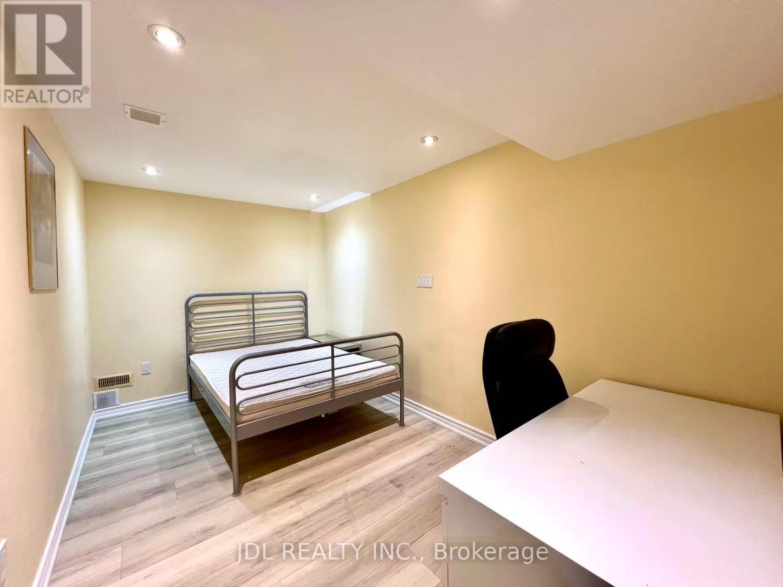 23 Toporowski Avenue, Richmond Hill, Ontario  L4S 2G9 - Photo 7 - N12504942