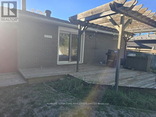 73 Adeline Avenue, New Tecumseth (Tottenham), Ontario  L0G 1W0 - Photo 4 - N12504968