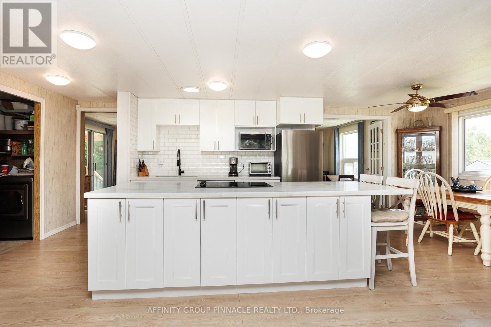 18 Vista Drive, Kawartha Lakes, Ontario K9V 4R1 - Photo 13 - X12241740