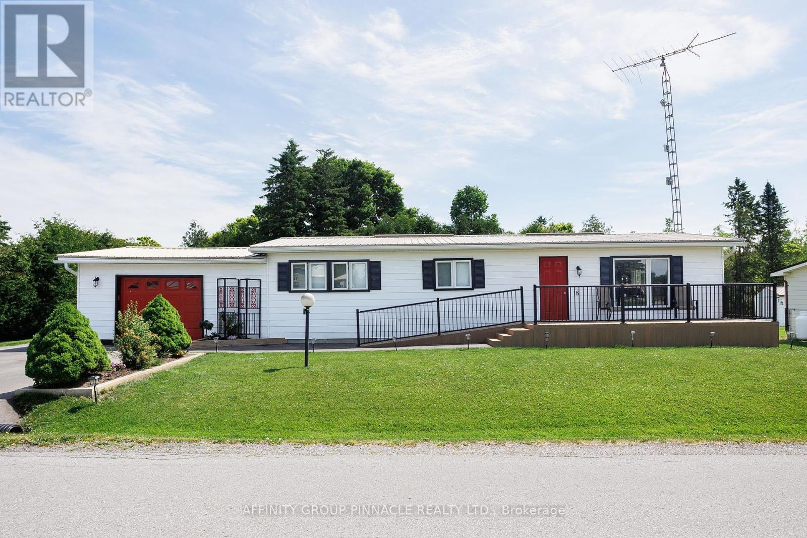 18 Vista Drive, Kawartha Lakes, Ontario K9V 4R1 - Photo 2 - X12241740