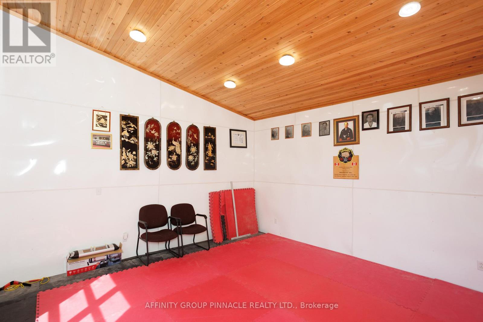 18 Vista Drive, Kawartha Lakes, Ontario K9V 4R1 - Photo 45 - X12241740