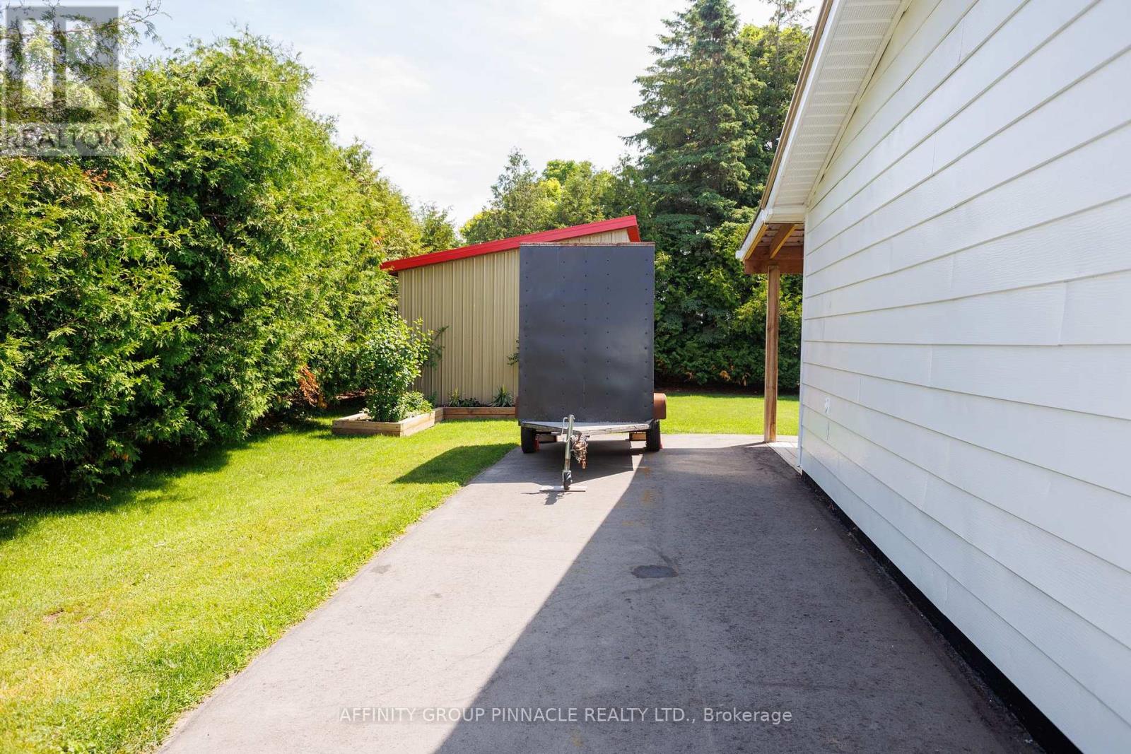 18 Vista Drive, Kawartha Lakes, Ontario K9V 4R1 - Photo 5 - X12241740