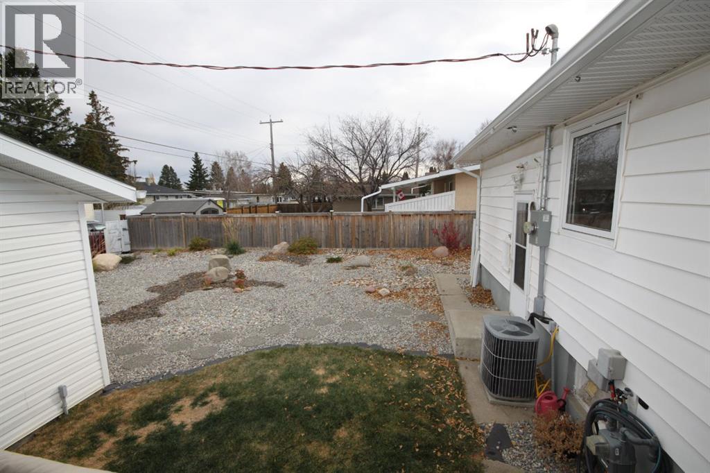 1023 29a Street S, Lethbridge, Alberta  T1K 2X8 - Photo 35 - A2268353