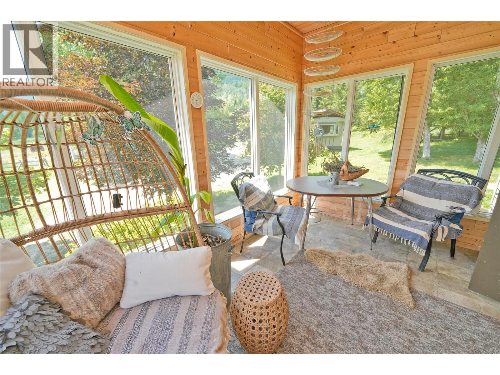 6702 Appledale Lower Road, Winlaw, British Columbia  V0G 2J0 - Photo 9 - 10351339