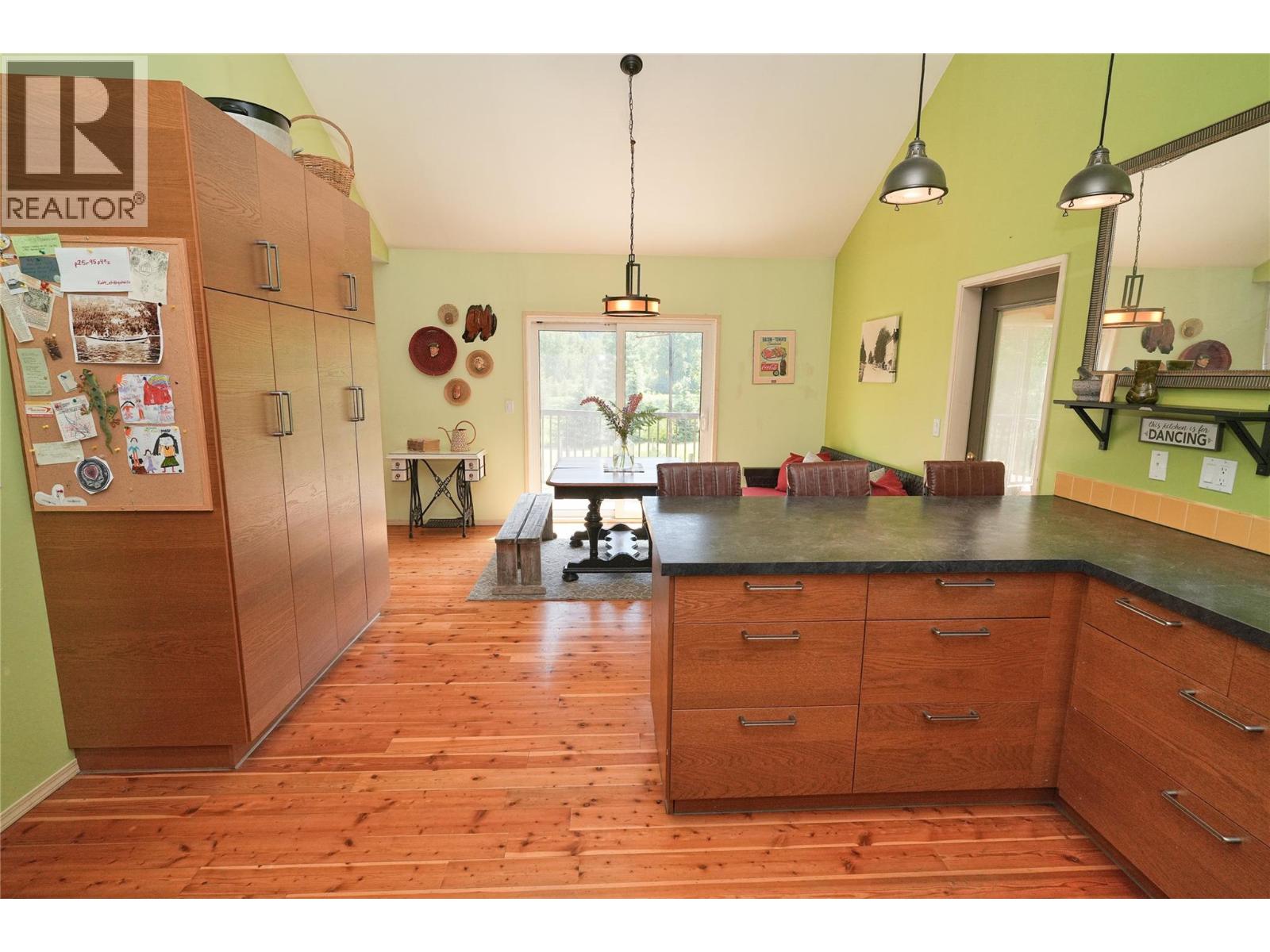 6702 Appledale Lower Road, Winlaw, British Columbia  V0G 2J0 - Photo 4 - 10351339