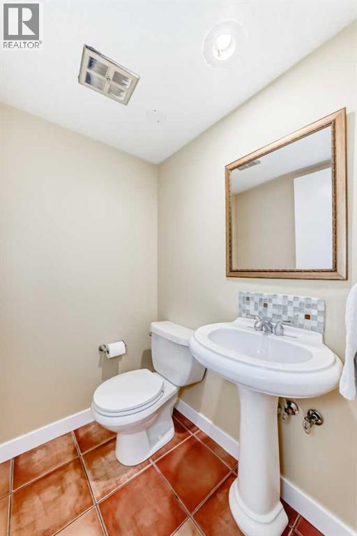 357 Point Mckay Gardens Nw, Calgary, Alberta  T3B 4V8 - Photo 16 - A2267899