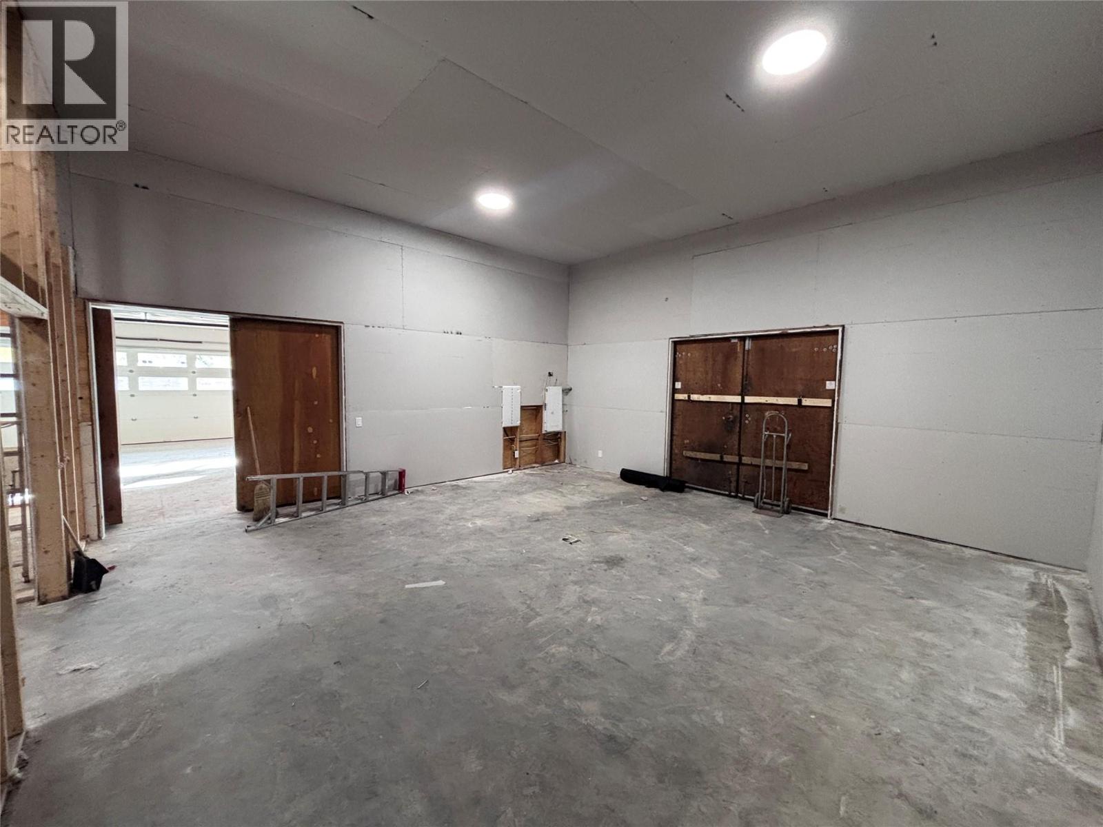 9918 Highway 97 Highway Lake Country Photo 8 9918 Highway 97 Highway Lake Country Photo 8