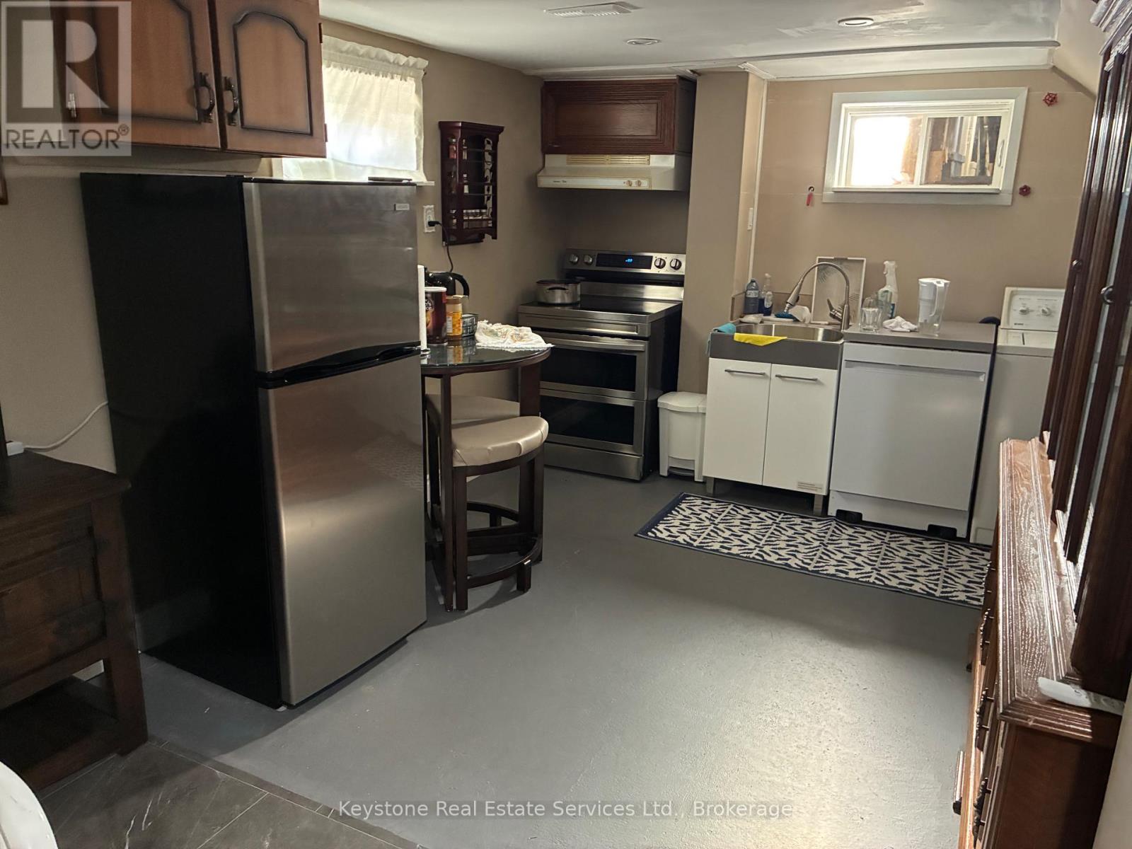 Lower Level - 426 Seabourne Drive S, Oakville, Ontario  L6L 4G2 - Photo 6 - W12474711