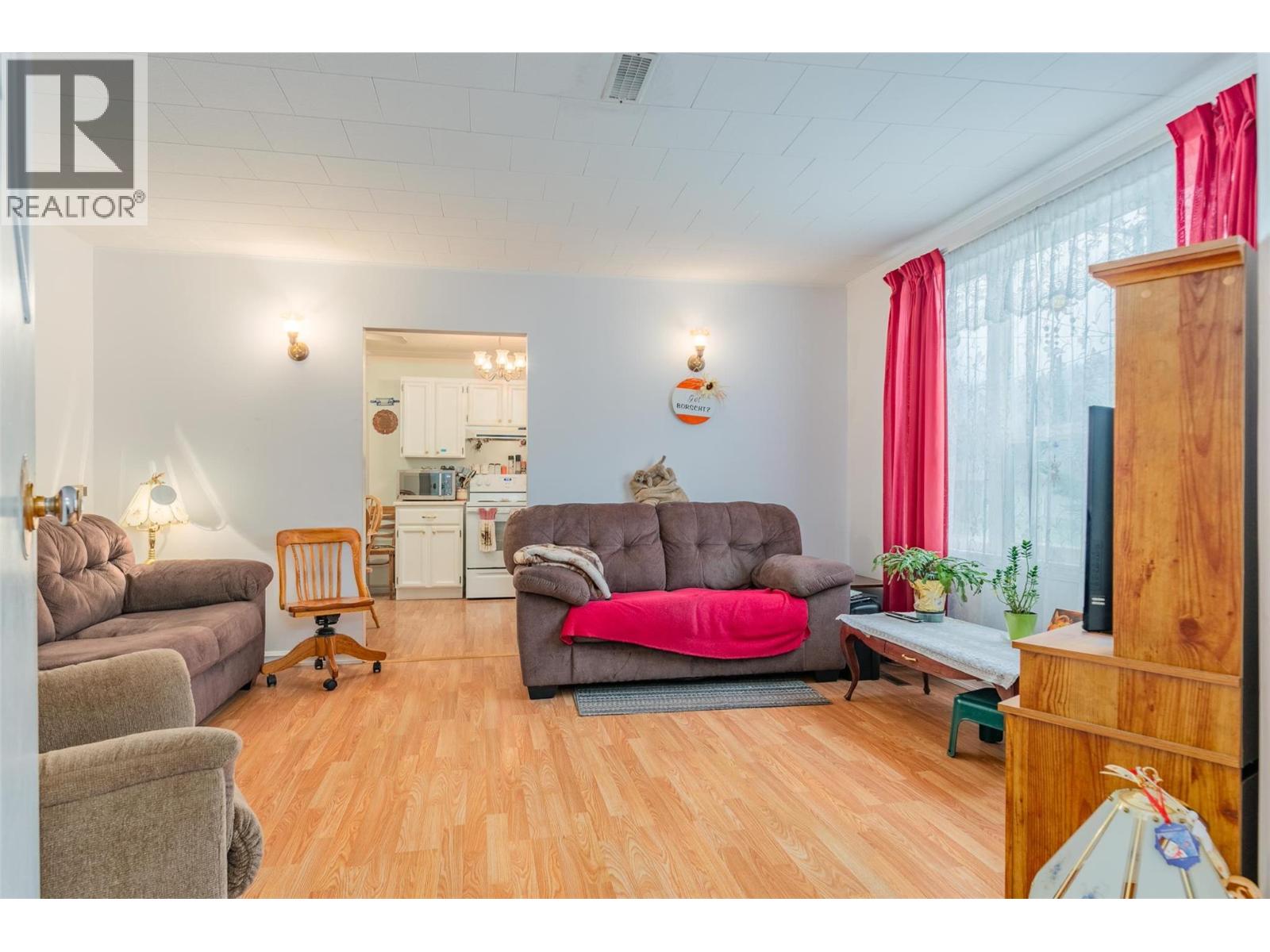 720 11th Avenue, Montrose, British Columbia  V0G 1P0 - Photo 7 - 10367429