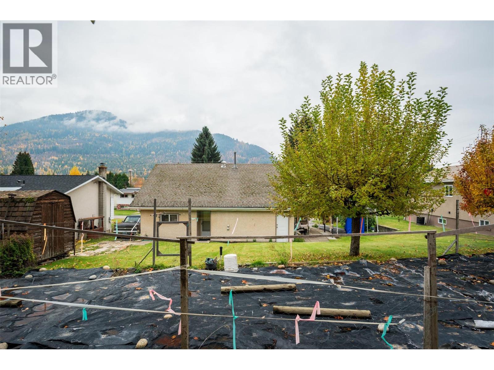 720 11th Avenue, Montrose, British Columbia  V0G 1P0 - Photo 32 - 10367429