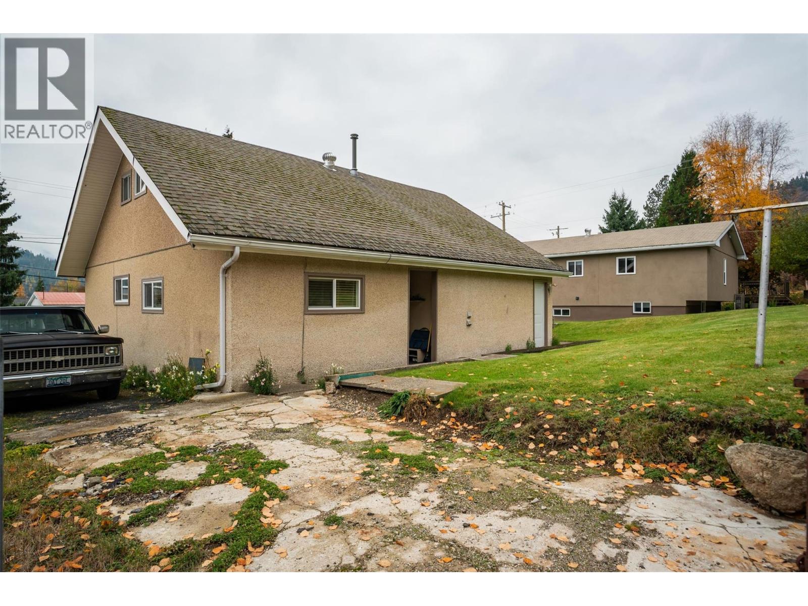 720 11th Avenue, Montrose, British Columbia  V0G 1P0 - Photo 34 - 10367429