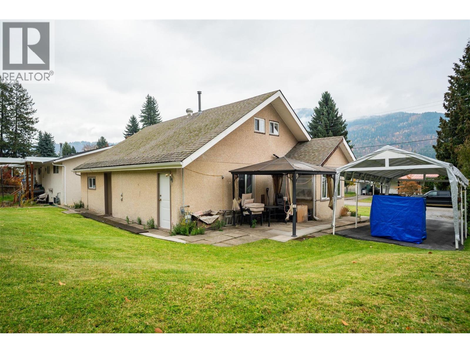 720 11th Avenue, Montrose, British Columbia  V0G 1P0 - Photo 29 - 10367429