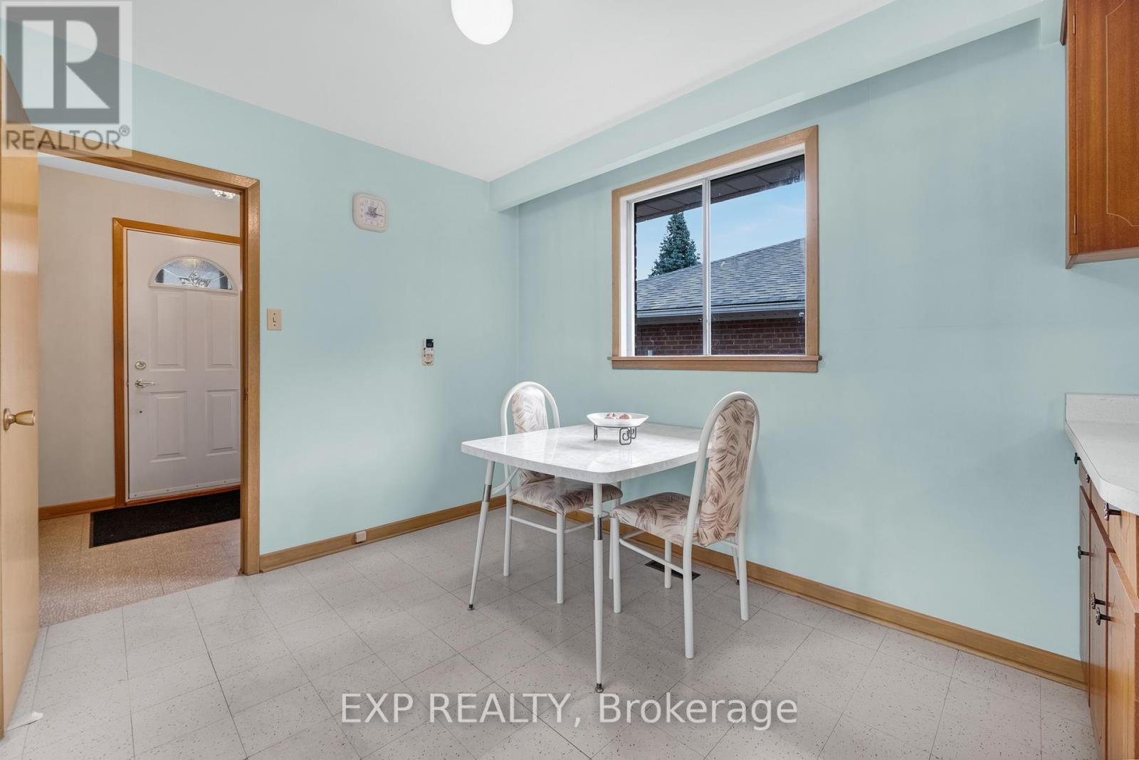 28 Aviemore Drive, Toronto, Ontario  M9L 2L5 - Photo 12 - W12496228