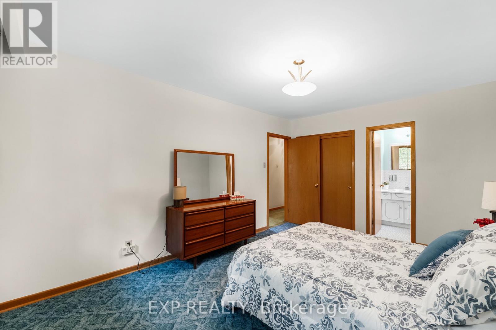 28 Aviemore Drive, Toronto, Ontario  M9L 2L5 - Photo 19 - W12496228