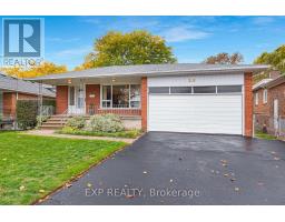 28 AVIEMORE DRIVE, Toronto, Ontario