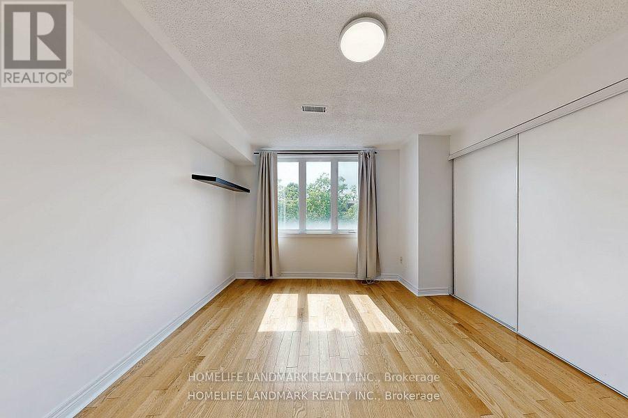 19 English Garden Way, Toronto, Ontario  M2M 4M4 - Photo 20 - C12411005