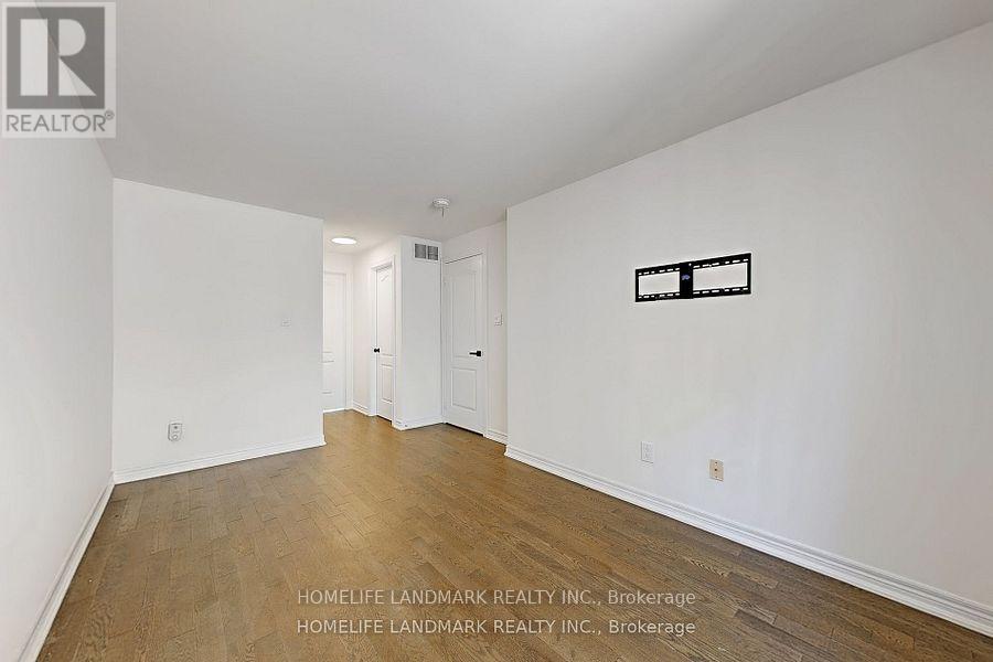 19 English Garden Way, Toronto, Ontario  M2M 4M4 - Photo 17 - C12411005