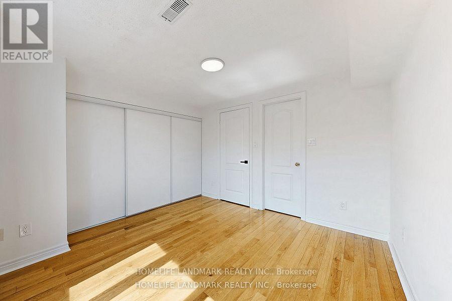 19 English Garden Way, Toronto, Ontario  M2M 4M4 - Photo 22 - C12411005