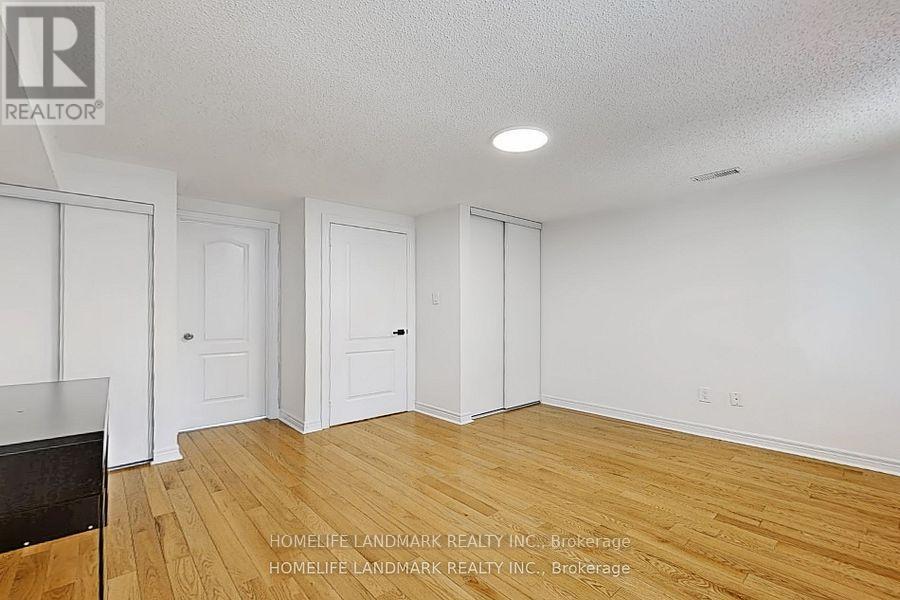 19 English Garden Way, Toronto, Ontario  M2M 4M4 - Photo 25 - C12411005